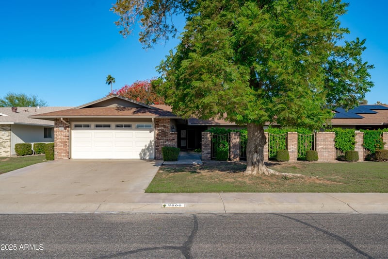 9866 Highwood Ct, Sun City, AZ 85373
