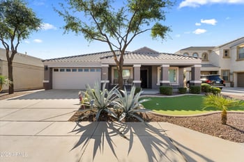 9867 Harmony Ln, Peoria, AZ 85382