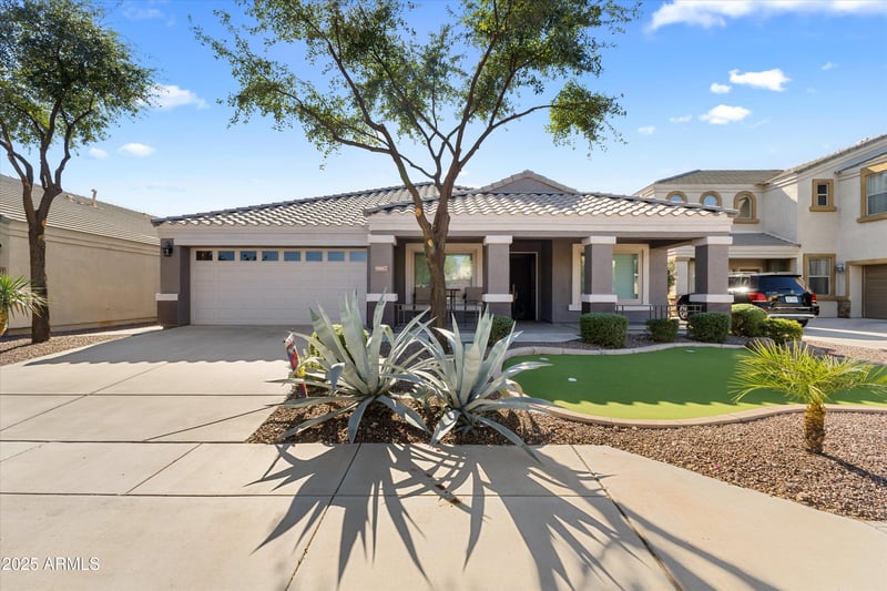 9867 Harmony Ln, Peoria, AZ 85382