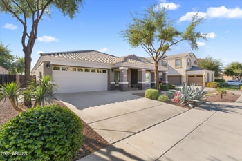 9867 Harmony Ln, Peoria, AZ 85382