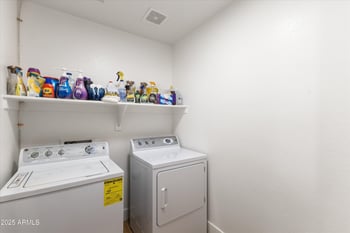 9867 Harmony Ln, Peoria, AZ 85382