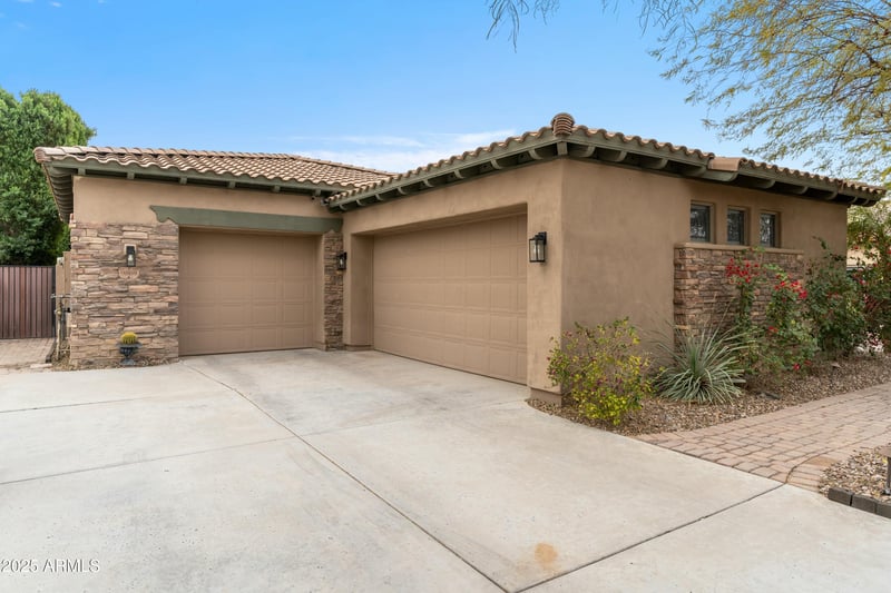 9869 Davenport Dr, Scottsdale, AZ 85260