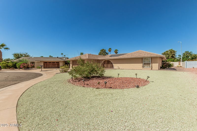 9870 Comstock Ct, Sun City, AZ 85373