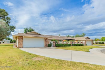 9871 Country Club Ct, Sun, AZ 85373