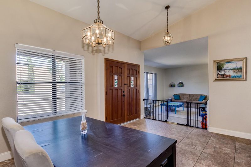 9873 E Dreyfus Ave, Scottsdale, AZ 85260