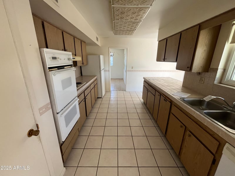 9891 Balboa Dr, Sun City, AZ 85351