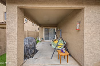 99 Yellow Bee Dr, San Tan Valley, AZ 85143