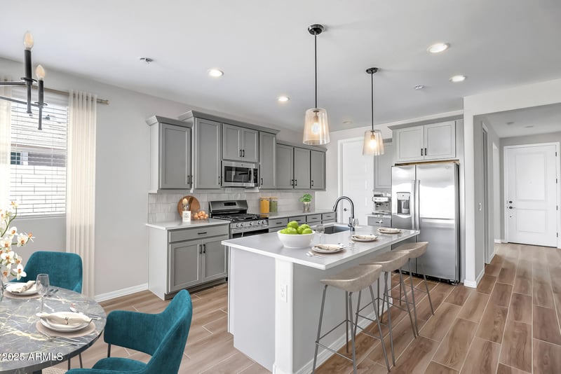 990 Finch Dr, Queen Creek, AZ 85140