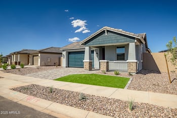 990 Finch Dr, Queen Creek, AZ 85140