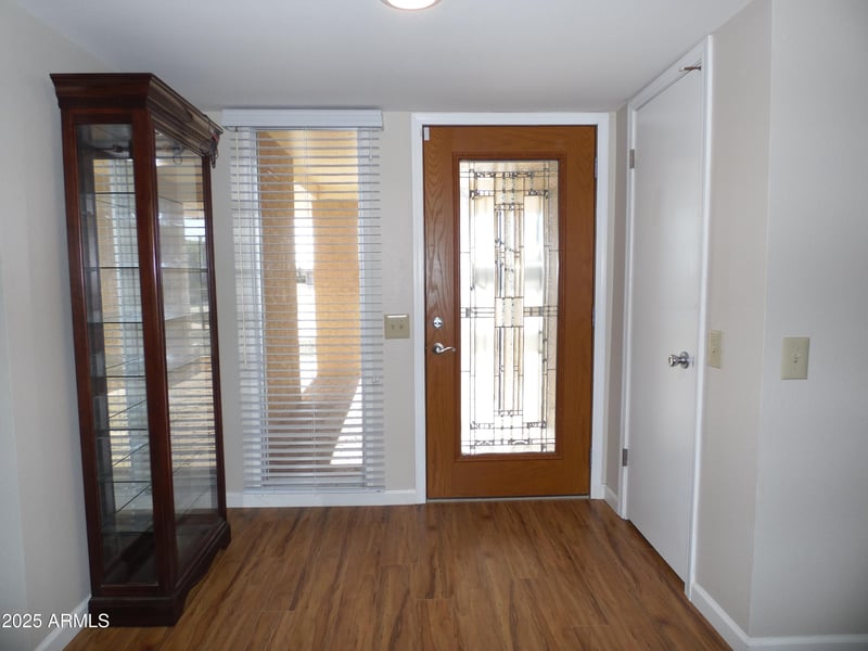 9901 Mescalero Ct, Sun City, AZ 85373