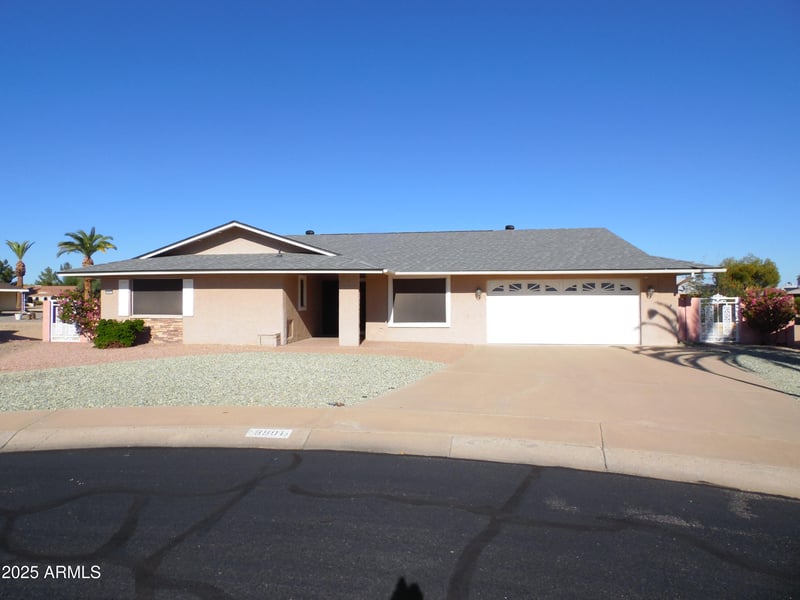 9901 Mescalero Ct, Sun City, AZ 85373