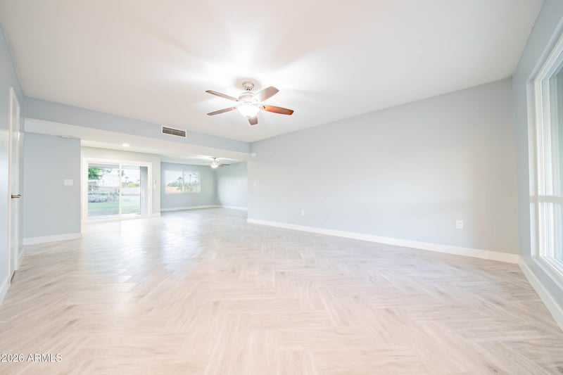 9902 Raintree Dr, Sun City, AZ 85351