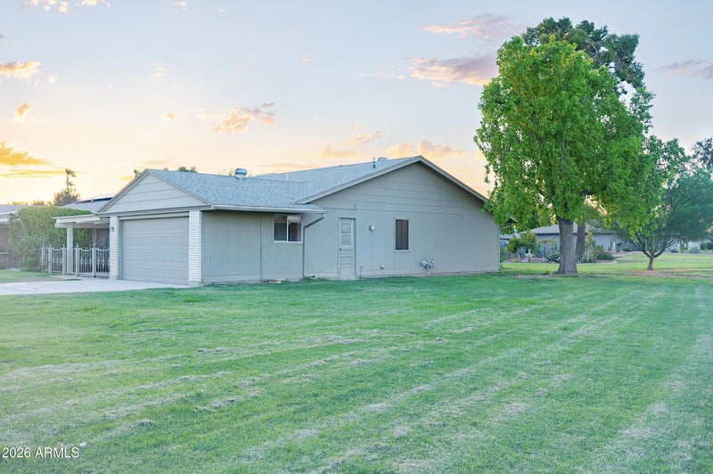 9902 Raintree Dr, Sun City, AZ 85351