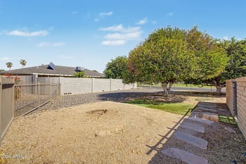 9902 W Signal Butte Cir, Sun City, AZ 85373