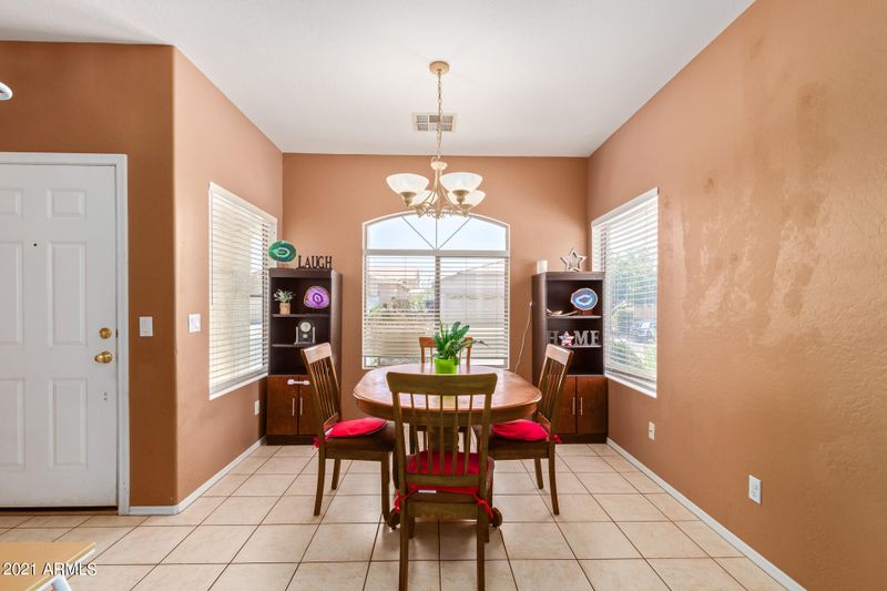 9904 E Farmdale Ave, Mesa, AZ 85208