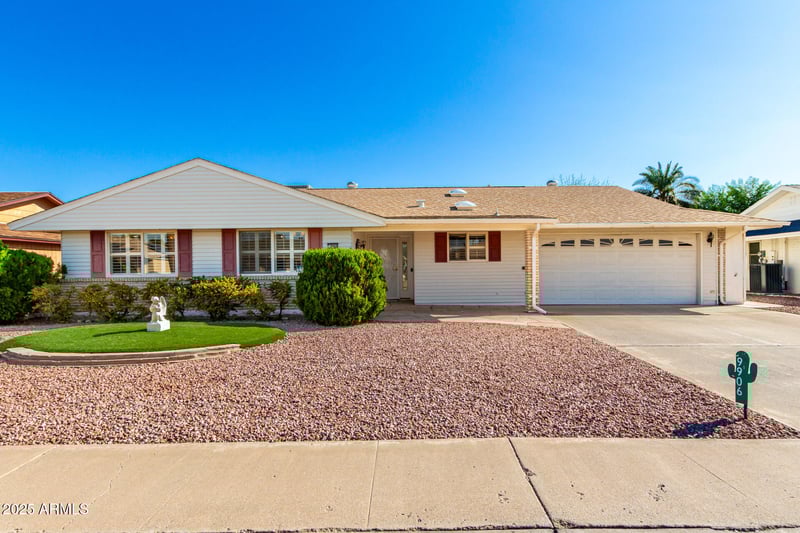 9906 Kingswood Cir, Sun City, AZ 85351