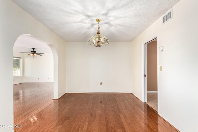 9906 Kingswood Cir, Sun City, AZ 85351
