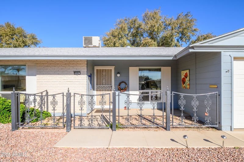 9906 Spruce Dr, Sun City, AZ 85351