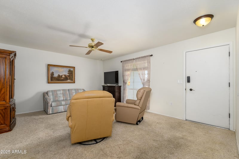 9906 Spruce Dr, Sun City, AZ 85351