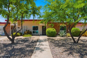 9907 W Cedar Dr, Sun City, AZ 85351
