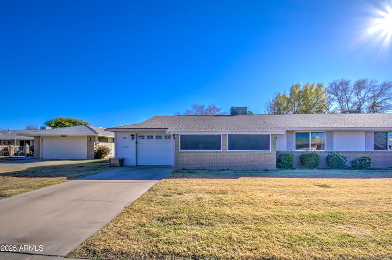 9909 Newport Dr, Sun City, AZ 85351