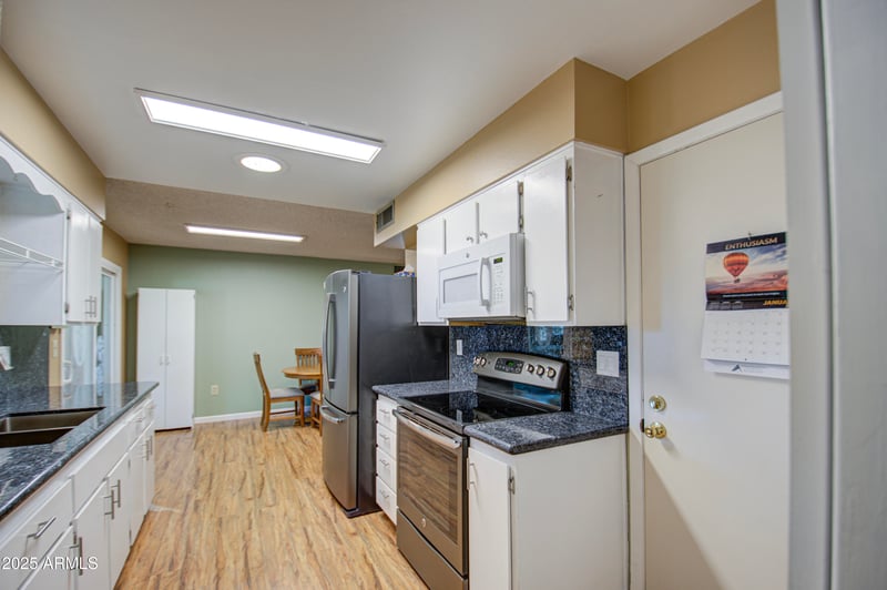 9909 Newport Dr, Sun City, AZ 85351
