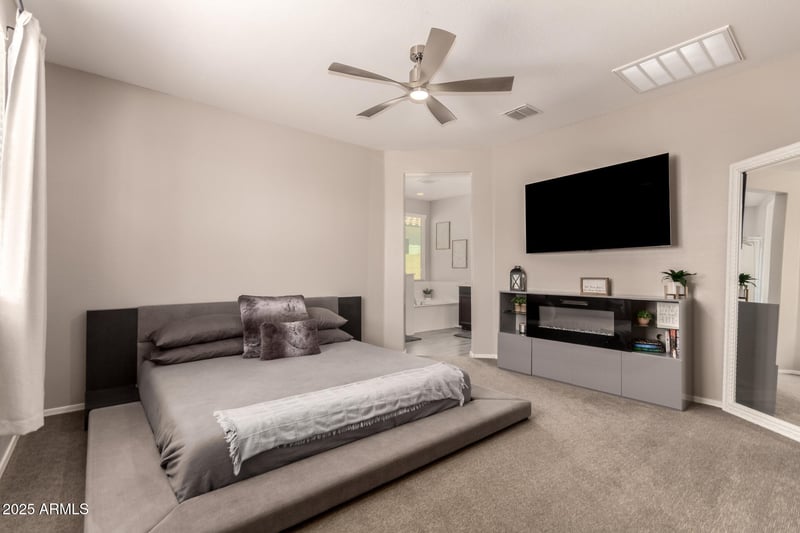 9909 Theia Dr, Mesa, AZ 85212