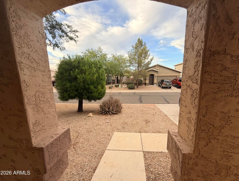 991 Desert Springs Way, San Tan Valley, AZ 85143