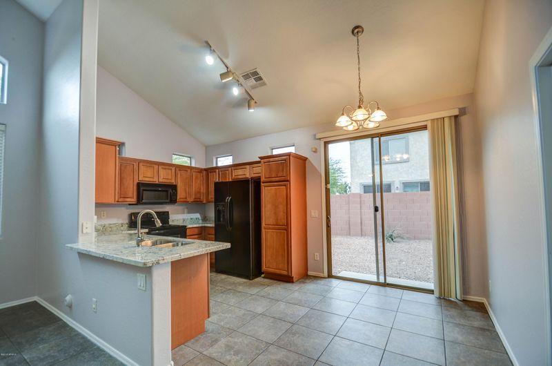 9910 E Empress Ave, Mesa, AZ 85208