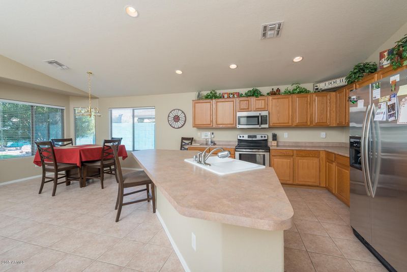 9910 E Kiowa Ave, Mesa, AZ 85209