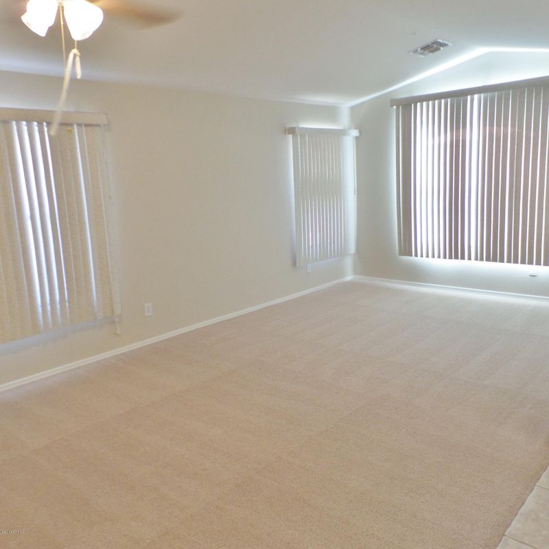 9910 E Pampa Ave, Mesa, AZ 85212