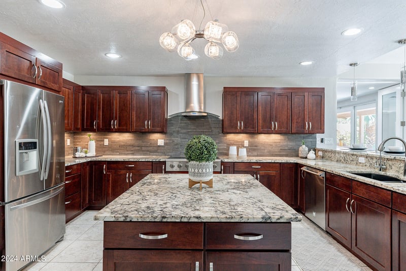 9911 E Jenan Dr, Scottsdale, AZ 85260