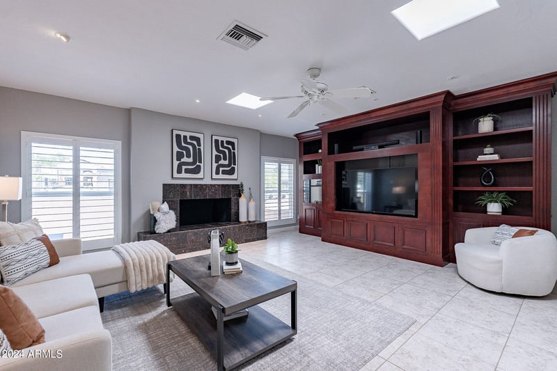9911 E Jenan Dr, Scottsdale, AZ 85260