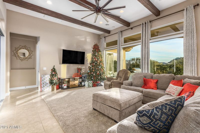 9911 E June St, Mesa, AZ 85207