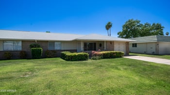 9911 Pleasant Valley Rd, Sun City, AZ 85351