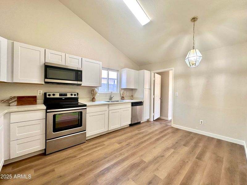 9912 E Birchwood Ave, Mesa, AZ 85208