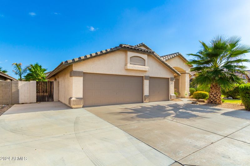 9912 E Posada Ave, Mesa, AZ 85212