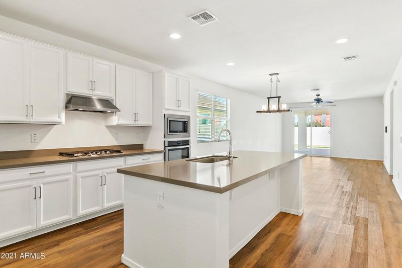 9912 E Thatcher Ave, Mesa, AZ 85212