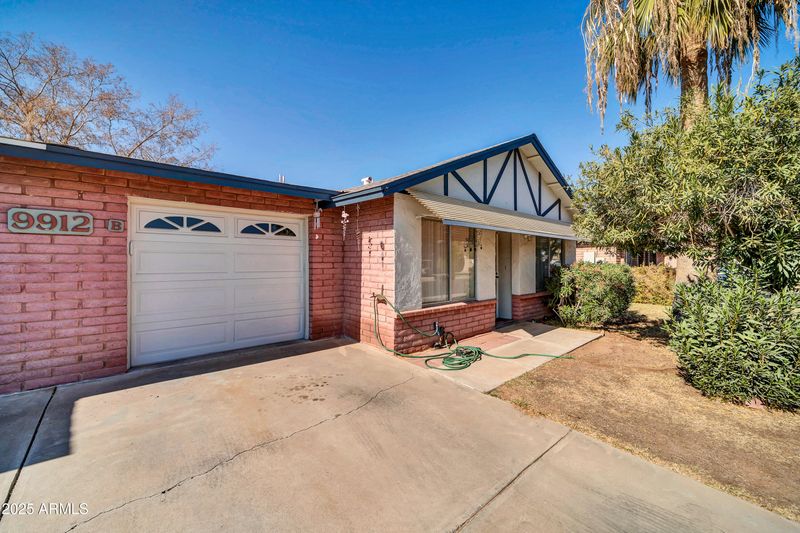 9912 N 97th Dr #B, Peoria, AZ 85345