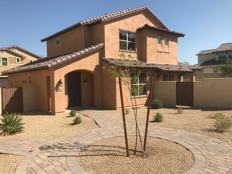 9912 S 3rd Ave, Phoenix, AZ 85041