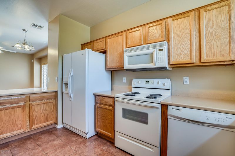 9913 E Empress Ave, Mesa, AZ 85208