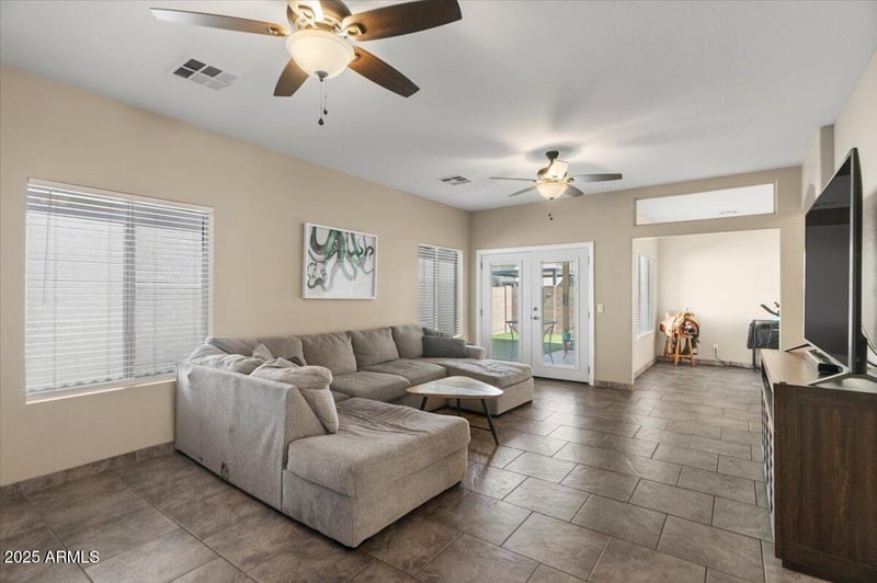 9914 Farmdale Ave, Mesa, AZ 85208