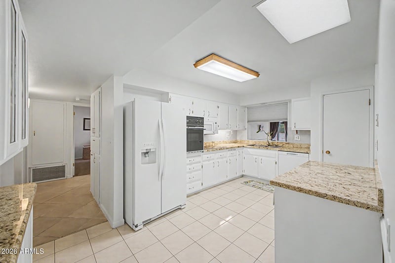 9914 Bright Angel Cir, Sun City, AZ 85351