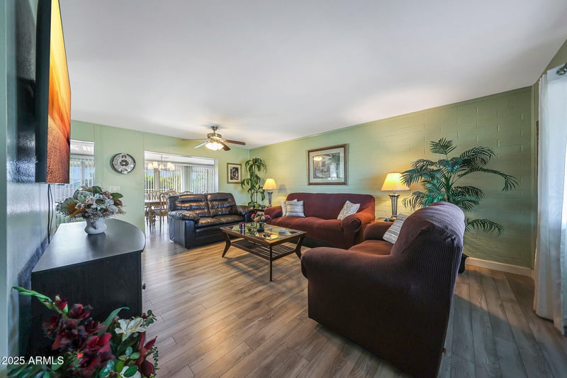 9915 Hope Cir, Sun City, AZ 85351