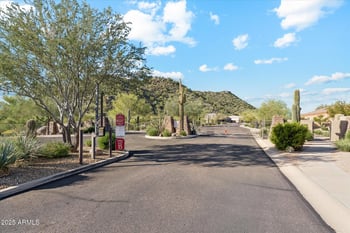 9915 Jensen St, Mesa, AZ 85207