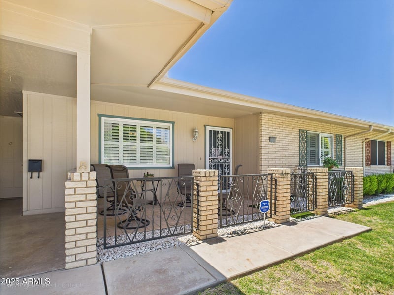 9915 Mountain View Rd, Sun City, AZ 85351