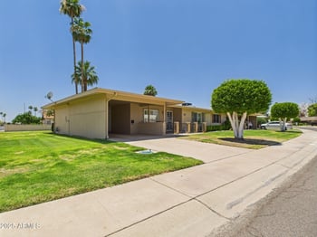 9915 Mountain View Rd, Sun City, AZ 85351