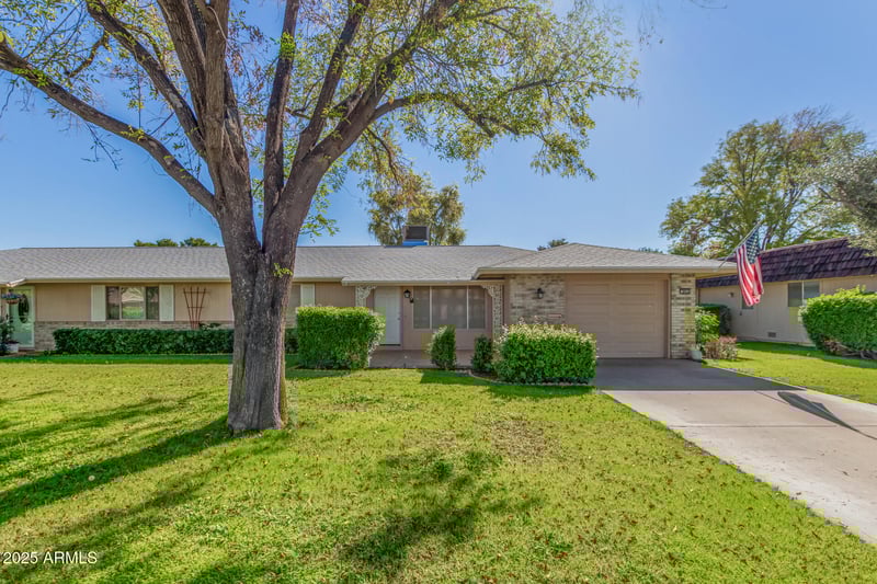 9915 Sandstone Dr, Sun City, AZ 85351