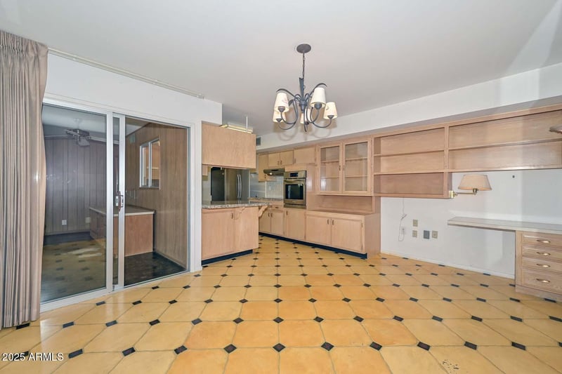 9916 Hope Cir, Sun City, AZ 85351