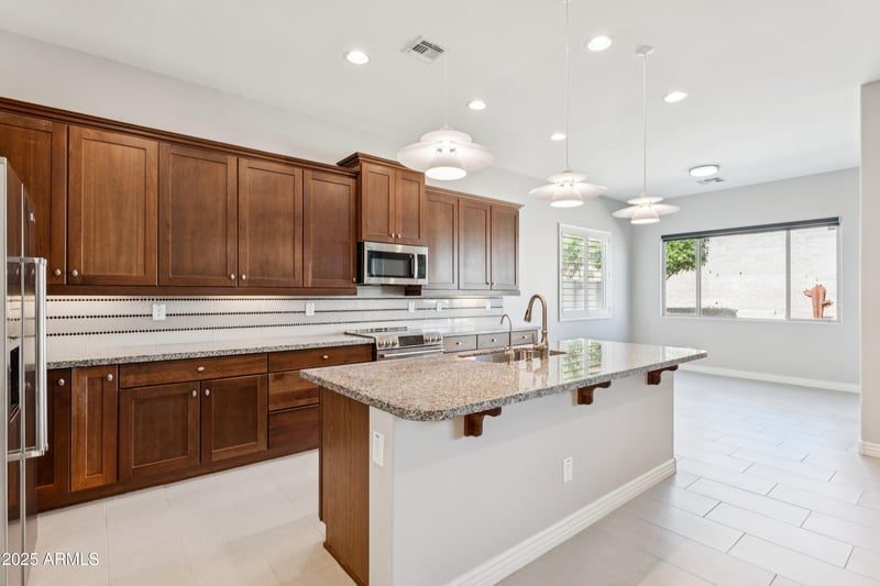 9916 Redbird Rd, Peoria, AZ 85383